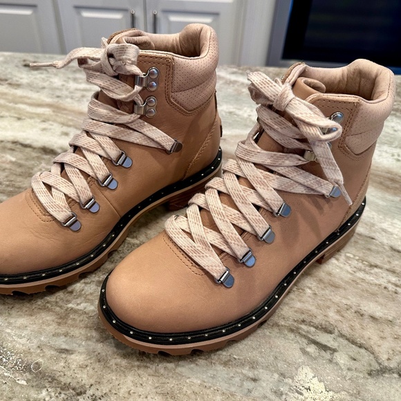 SOREL Lennox Waterproof Hiker Boot - Tan- Size 8 - EUC! - Picture 5 of 9